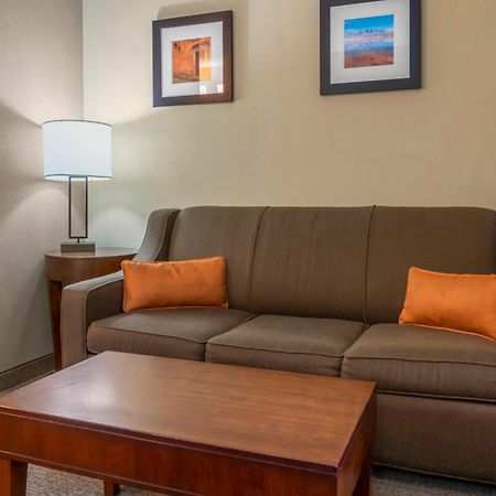 Comfort Inn Albuquerque Airport Exterior photo