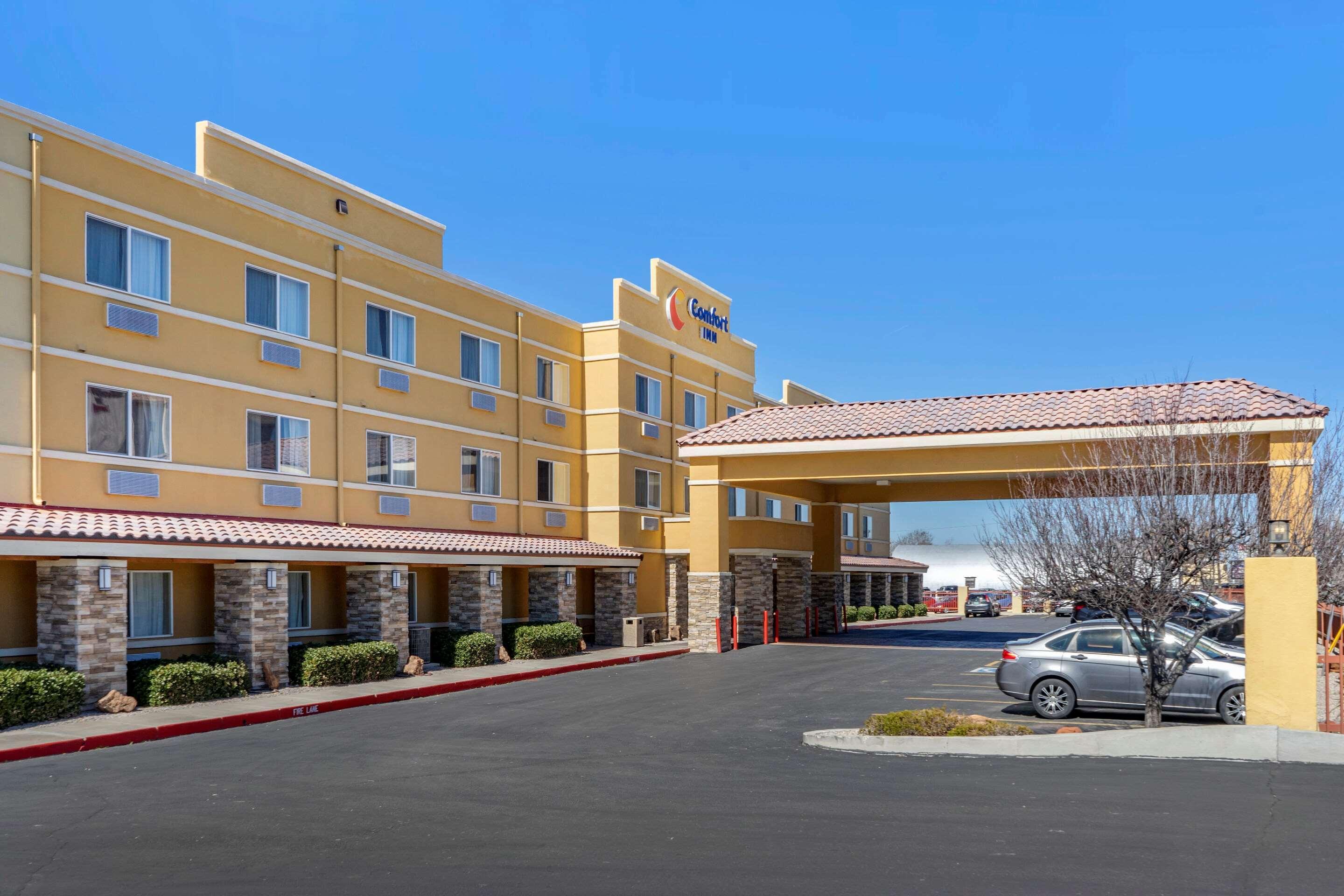 Comfort Inn Albuquerque Airport Exterior photo