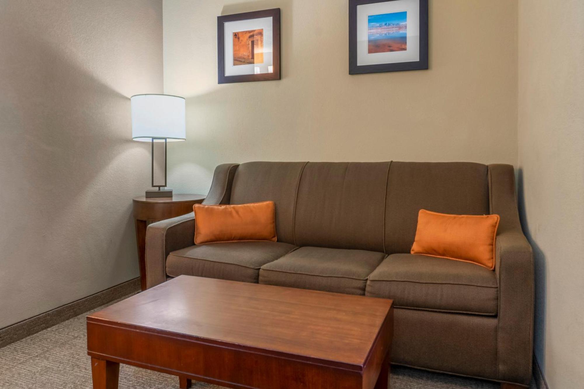 Comfort Inn Albuquerque Airport Exterior photo